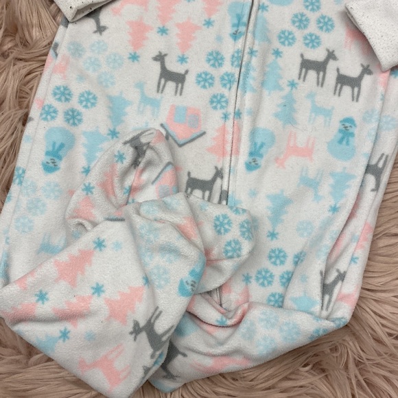 Wintertime Fleece Pajamas - Picture 3 of 5